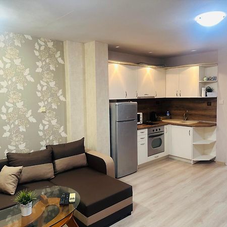 Lux Apartment Sisi Burgas Bagian luar foto
