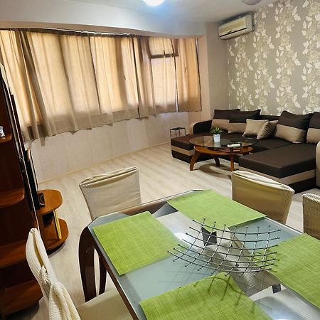 Lux Apartment Sisi Burgas Bagian luar foto