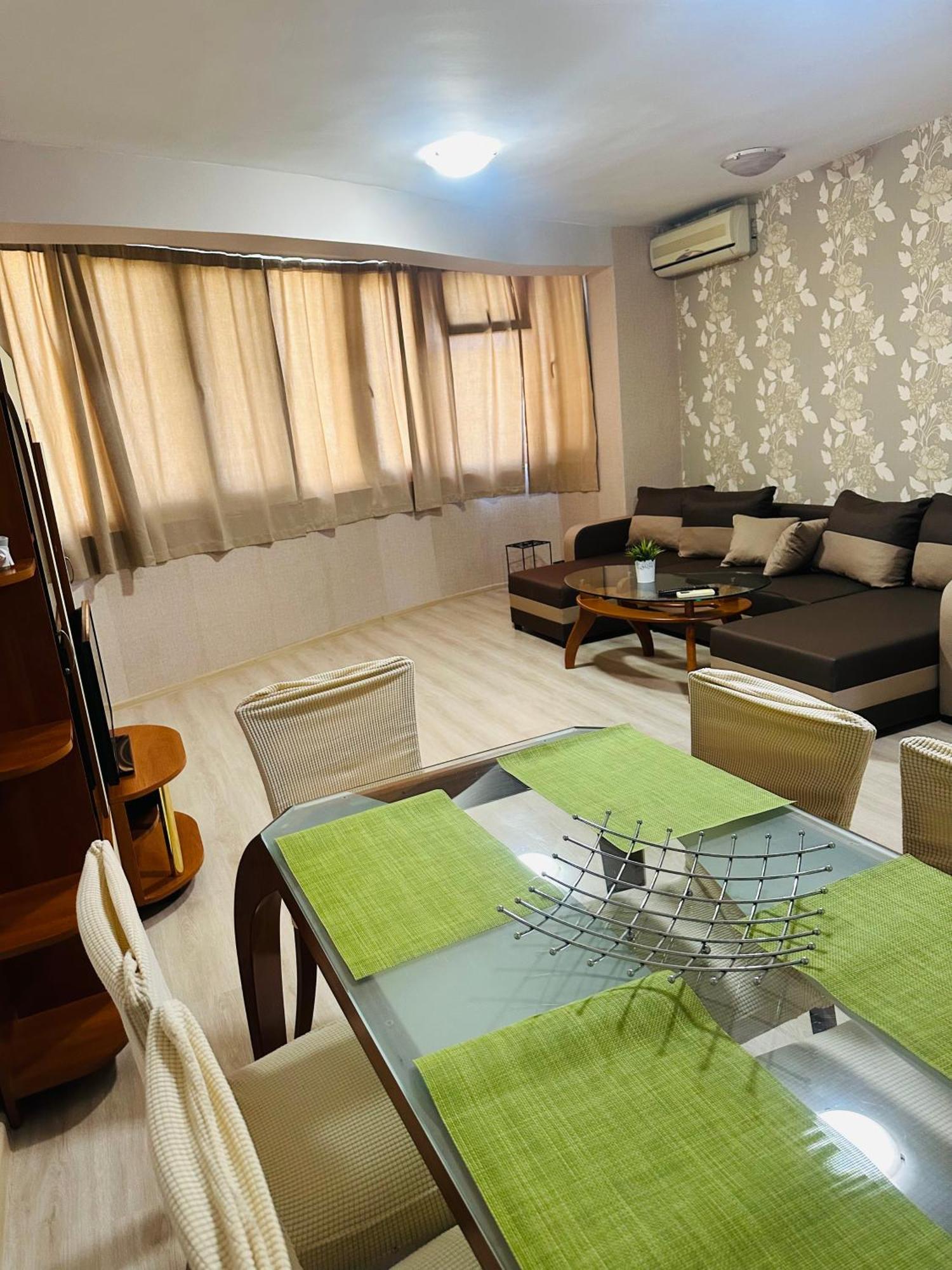 Lux Apartment Sisi Burgas Bagian luar foto